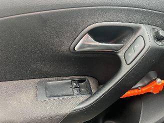 Volkswagen Polo Polo V (6R) Hatchback 1.6 TDI 16V 90 (CAYB(Euro 5)) [66kW]  (06-2009/0=
5-2014) picture 13