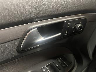 Volkswagen Touran Touran (1T3) MPV 1.6 TDI 16V (CAYC(Euro 5)) [77kW]  (05-2010/05-2015) picture 14