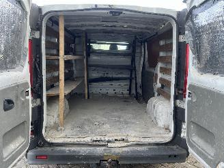 Opel Vivaro Vivaro Van 2.0 CDTI (M9R-782) [66kW]  (08-2006/07-2014) picture 12