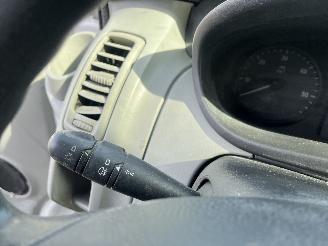 Opel Vivaro Vivaro Van 2.0 CDTI (M9R-782) [66kW]  (08-2006/07-2014) picture 15