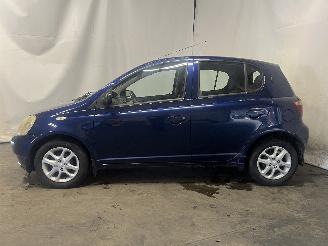 Toyota Yaris Yaris (P1) Hatchback 1.0 16V VVT-i (1SZFE) [50kW]  (04-1999/09-2005) picture 3