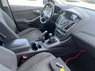 Ford Focus Focus 3 Hatchback 1.0 Ti-VCT EcoBoost 12V 100 (M2DA(Euro 5)) [74kW]  (=
02-2012/05-2018) picture 8