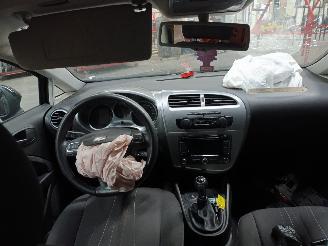 Seat Leon Leon (1P1) Hatchback 5-drs 1.2 TSI (CBZB) [77kW]  (02-2010/12-2012) picture 5