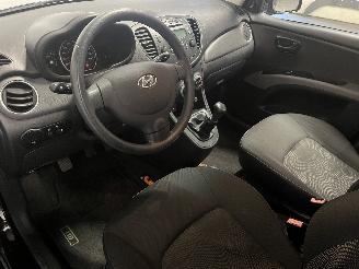 Hyundai I-10 i10 (F5) Hatchback 1.1i 12V (G4HG5) [51kW]  (04-2011/12-2013) picture 15