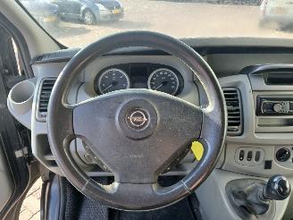 Opel Vivaro Vivaro Van 2.0 CDTI (M9R-692(M9R-F6)) [66kW]  (08-2006/07-2014) picture 17