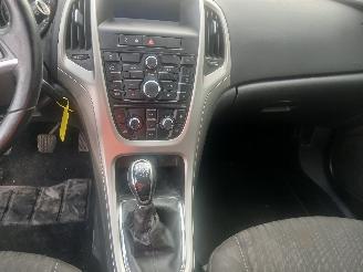 Opel Astra Astra J (PC6/PD6/PE6/PF6) Hatchback 5-drs 1.4 Turbo 16V (A14NET(Euro 5=
)) [103kW]  (12-2009/10-2015) picture 17