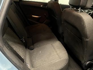 Opel Astra Astra J (PC6/PD6/PE6/PF6) Hatchback 5-drs 1.6 16V (A16XER(Euro 5)) [85=
kW]  (12-2009/10-2015) picture 19