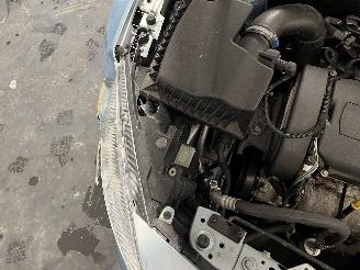 Opel Astra Astra J (PC6/PD6/PE6/PF6) Hatchback 5-drs 1.6 16V (A16XER(Euro 5)) [85=
kW]  (12-2009/10-2015) picture 15