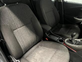 Opel Astra Astra J (PC6/PD6/PE6/PF6) Hatchback 5-drs 1.6 16V (A16XER(Euro 5)) [85=
kW]  (12-2009/10-2015) picture 13