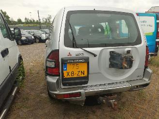 Mitsubishi Pajero Pajero Hardtop (V6/7) Terreinwagen 3.2 DI-D 16V (4M41) [118kW]  (04-20=
00/12-2006) picture 3