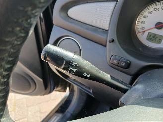 Mitsubishi Outlander Outlander (CU) SUV 2.0 16V 4x2 (4G63(16V)) [100kW]  (05-2003/10-2006) picture 14