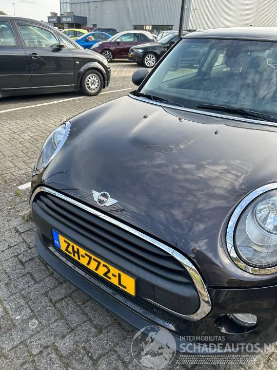 Mini Mini Mini (F56) Hatchback 3-drs 1.2 12V One (B38A12A) [75kW]  (04-2014/10-2=
017)