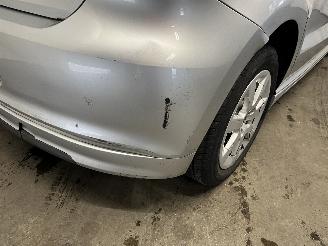 Volkswagen Polo Polo V (6R) Hatchback 1.2 TDI 12V BlueMotion (CFWA(Euro 5)) [55kW]  (1=
0-2009/05-2014) picture 9