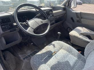 Volkswagen Transporter Transporter T4 Ch.Cab/Pick-up 2.4 D (AAB) [57kW]  (09-1990/04-1998) picture 16