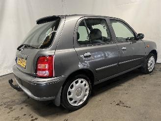 Nissan Micra Micra (K11) Hatchback 1.4 16V (CGA3DE) [60kW]  (09-2000/02-2003) picture 7