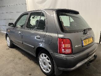 Nissan Micra Micra (K11) Hatchback 1.4 16V (CGA3DE) [60kW]  (09-2000/02-2003) picture 5