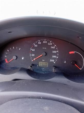 Nissan Micra Micra (K11) Hatchback 1.4 16V (CGA3DE) [60kW]  (09-2000/02-2003) picture 2