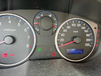 Hyundai I-20 i20 Hatchback 1.2i 16V (G4LA) [57kW]  (09-2008/12-2012) picture 2