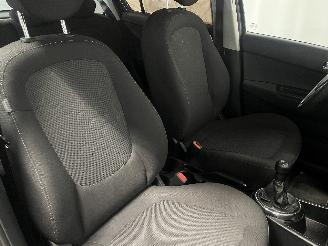 Hyundai I-20 i20 Hatchback 1.2i 16V (G4LA) [57kW]  (09-2008/12-2012) picture 10