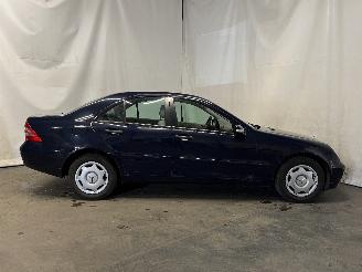 Mercedes C-klasse C (W203) Sedan 2.2 C-200 CDI 16V (OM611.962) [85kW]  (09-2000/06-2003)= picture 7