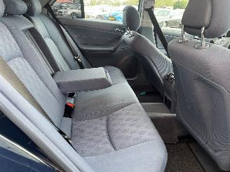 Mercedes C-klasse C (W203) Sedan 1.8 C-180K 16V (M271.946) [105kW]  (05-2002/02-2007) picture 9