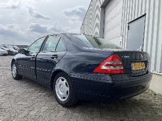 Mercedes C-klasse C (W203) Sedan 1.8 C-180K 16V (M271.946) [105kW]  (05-2002/02-2007) picture 4