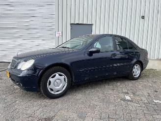 Mercedes C-klasse C (W203) Sedan 1.8 C-180K 16V (M271.946) [105kW]  (05-2002/02-2007) picture 2