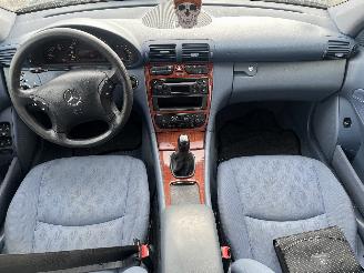 Mercedes C-klasse C (W203) Sedan 1.8 C-180K 16V (M271.946) [105kW]  (05-2002/02-2007) picture 10