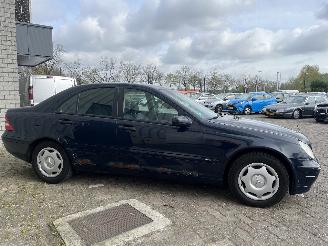 Mercedes C-klasse C (W203) Sedan 1.8 C-180K 16V (M271.946) [105kW]  (05-2002/02-2007) picture 6