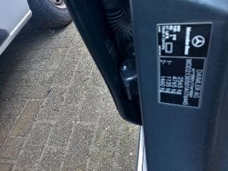 Mercedes E-klasse E (W213) Sedan E-350e 2.0 Turbo 16V (M274.920) [210kW]  (07-2016/06-20=
19) picture 3