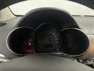 Kia Picanto Picanto (TA) Hatchback 1.0 12V (G3LA) [49kW]  (05-2011/06-2017) picture 20