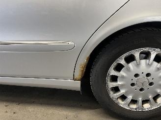 Mercedes E-klasse E (W211) Sedan 2.6 E-240 V6 18V (M112.913) [130kW]  (03-2002/12-2008) picture 5