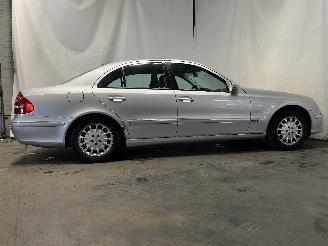 Mercedes E-klasse E (W211) Sedan 2.6 E-240 V6 18V (M112.913) [130kW]  (03-2002/12-2008) picture 9