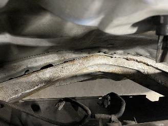 Peugeot 108 108 Hatchback 1.0 12V (1KRFE(CFB)) [51kW]  (05-2014/...) picture 13