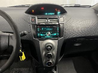 Toyota Yaris Yaris II (P9) Hatchback 1.0 12V VVT-i (1KR-FE) [51kW]  (08-2005/12-201=
1) picture 21