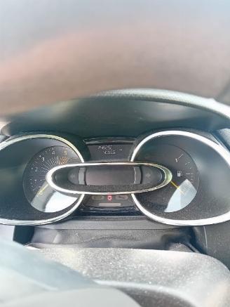 Renault Clio Clio IV Estate/Grandtour (7R) Combi 5-drs 1.5 Energy dCi 90 FAP (K9K-6=
08(K9K-B6)) [66kW]  (11-2012/08-2021) picture 2