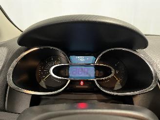 Renault Clio Clio IV Estate/Grandtour (7R) Combi 5-drs 1.5 Energy dCi 90 FAP (K9K-6=
08(K9K-B6)) [66kW]  (11-2012/08-2021) picture 23