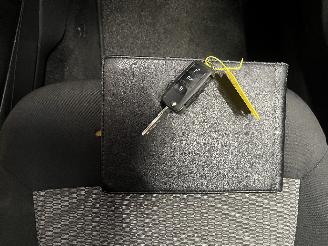 Volkswagen Polo Polo V (6R) Hatchback 1.2 TDI 12V BlueMotion (CFWA(Euro 5)) [55kW]  (1=
0-2009/05-2014) picture 25