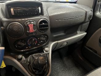 Fiat Doblo Doblo (223A/119) MPV 1.4 (350.A.1000) [57kW]  (10-2005/12-2010) picture 16