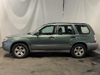 Subaru Forester Forester (SG) SUV 2.0 16V X (EJ204) [116kW]  (06-2005/05-2008) picture 4