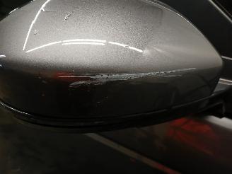 Land Rover Discovery Discovery Sport (LC) Terreinwagen 2.0 Si4 16V (204PT(GTDI)) [177kW]  (=
11-2014/...) picture 32