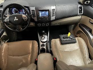 Mitsubishi Outlander Outlander (CW) SUV 2.0 16V 4x2 (4B11) [108kW]  (11-2006/11-2012) picture 14