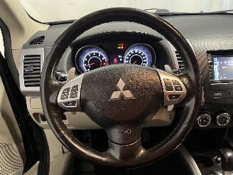 Mitsubishi Outlander Outlander (CW) SUV 2.0 16V 4x2 (4B11) [108kW]  (11-2006/11-2012) picture 21