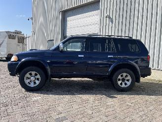 Mitsubishi Pajero Pajero Sport (K7/9) Terreinwagen 2.5 TD GLS (4D56TDI) [85kW]  (07-2002=
/02-2009) picture 4