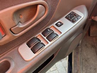 Mitsubishi Pajero Pajero Sport (K7/9) Terreinwagen 2.5 TD GLS (4D56TDI) [85kW]  (07-2002=
/02-2009) picture 13