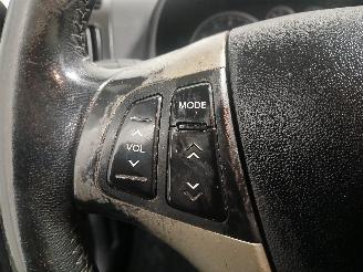 Hyundai I-30 i30 (FD) Hatchback 1.4 CVVT 16V (G4FA) [80kW]  (10-2007/11-2011) picture 17