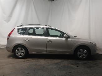 Hyundai I-30 i30 Crosswagon (WWH) Combi 1.4 CVVT 16V (G4FA) [80kW]  (11-2009/06-201=
2) picture 7