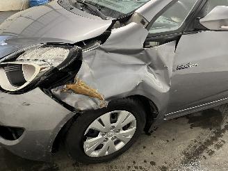 Hyundai Ix20 iX20 (JC) SUV 1.4i 16V (G4FA) [66kW]  (11-2010/07-2019) picture 8