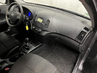 Hyundai I-30 i30 Crosswagon (WWH) Combi 1.4 CVVT 16V (G4FA) [80kW]  (11-2009/06-201=
2) picture 9