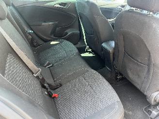 Opel Astra Astra K Sports Tourer Combi 1.0 Turbo 12V (B10XFT(Euro 6)) [77kW]  (01=
-2016/12-2022) picture 20